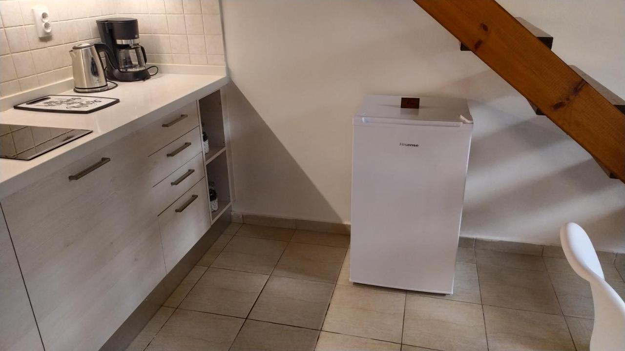 Uni Island - Center Apartmán