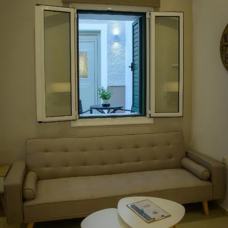Uni Island - City Center Suites Heraklion  Exterior photo