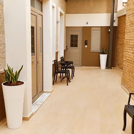 Uni Island - City Center Suites Heraklion  Exterior photo