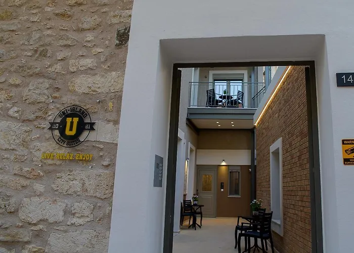 Uni Island - City Center Suites