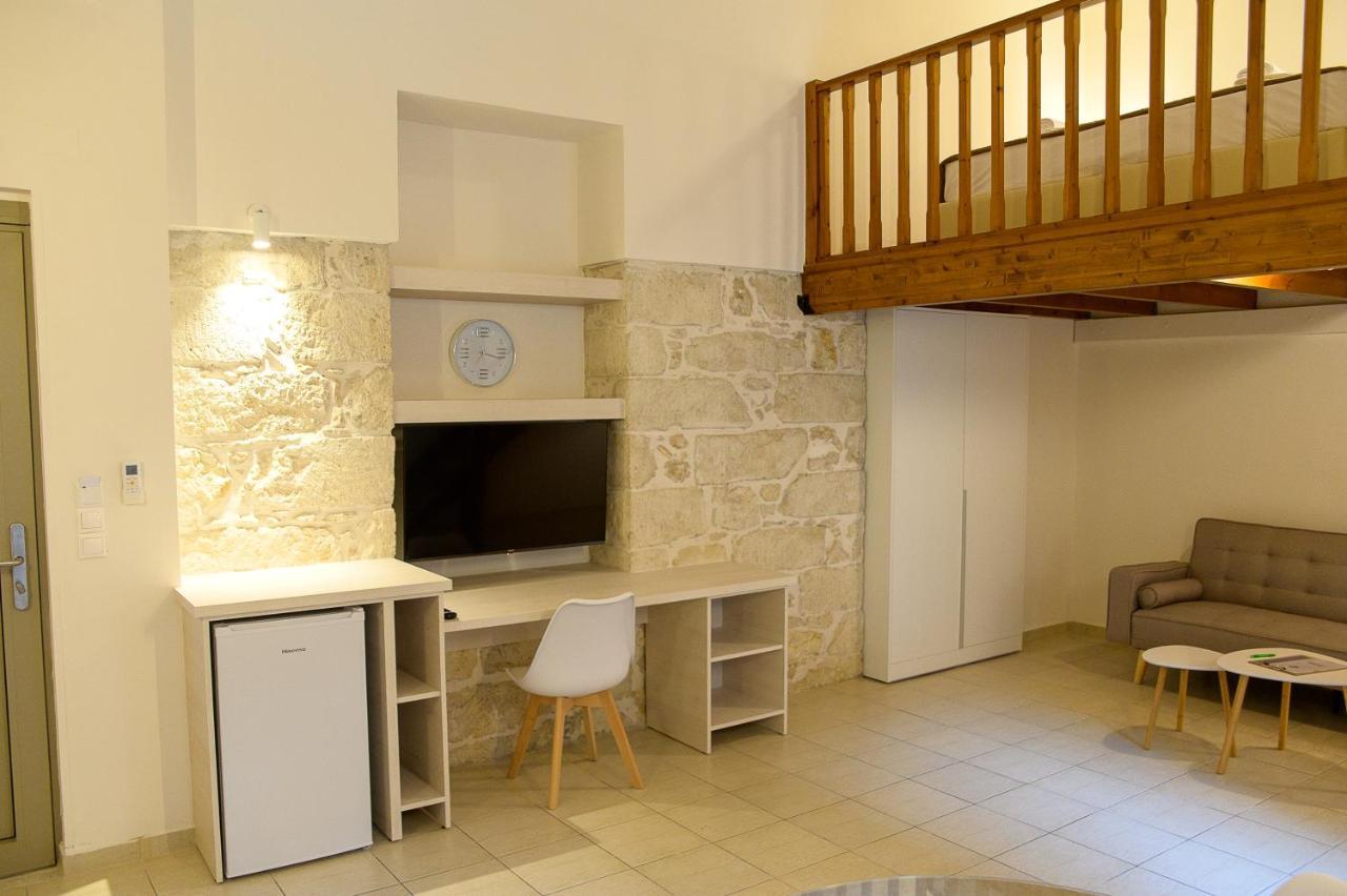 Uni Island - Center Heraklion (Crete)