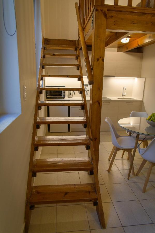 Uni Island - Center Apartment