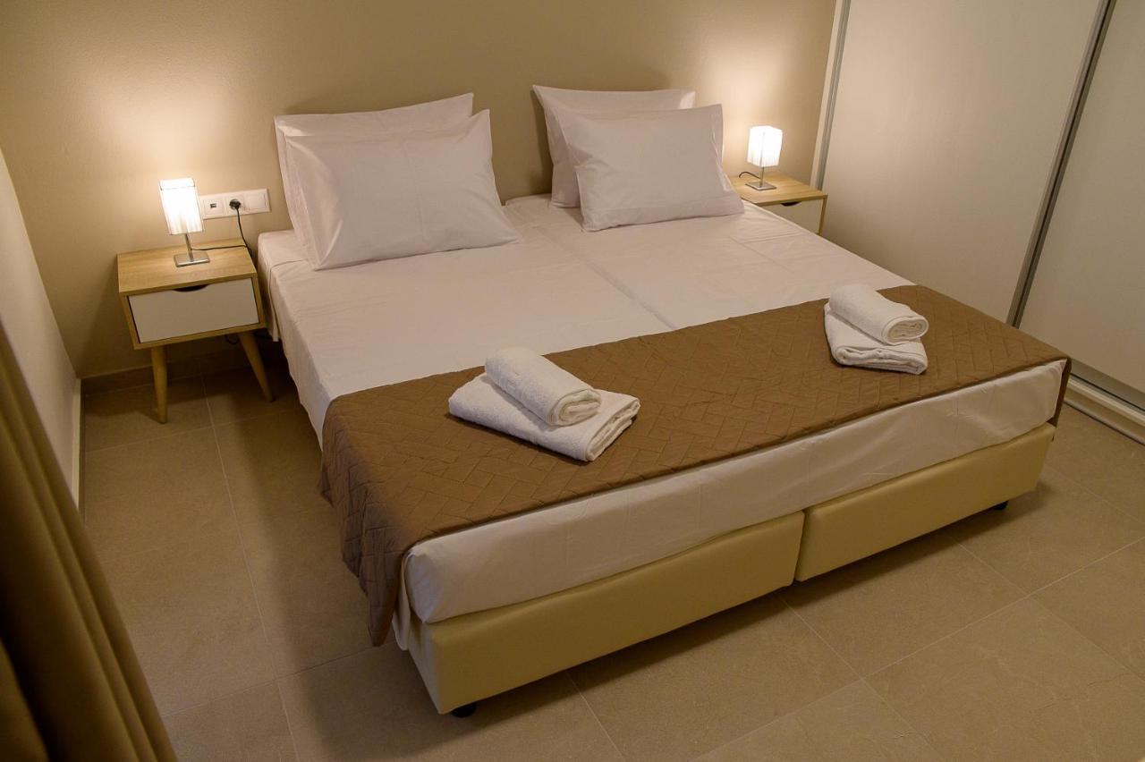 Uni Island - Center Heraklion (Crete)
